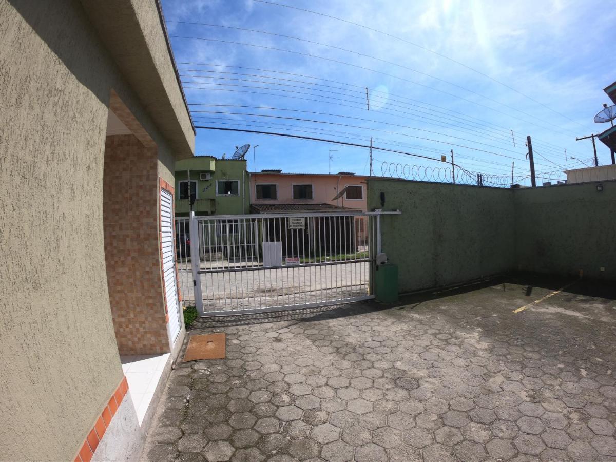 Apto Pertinho Da Praia - Lindo E Equipado! Internet 400Mb E 3 Tvs - Completo! Tv A Cabo Убатуба Екстериор снимка